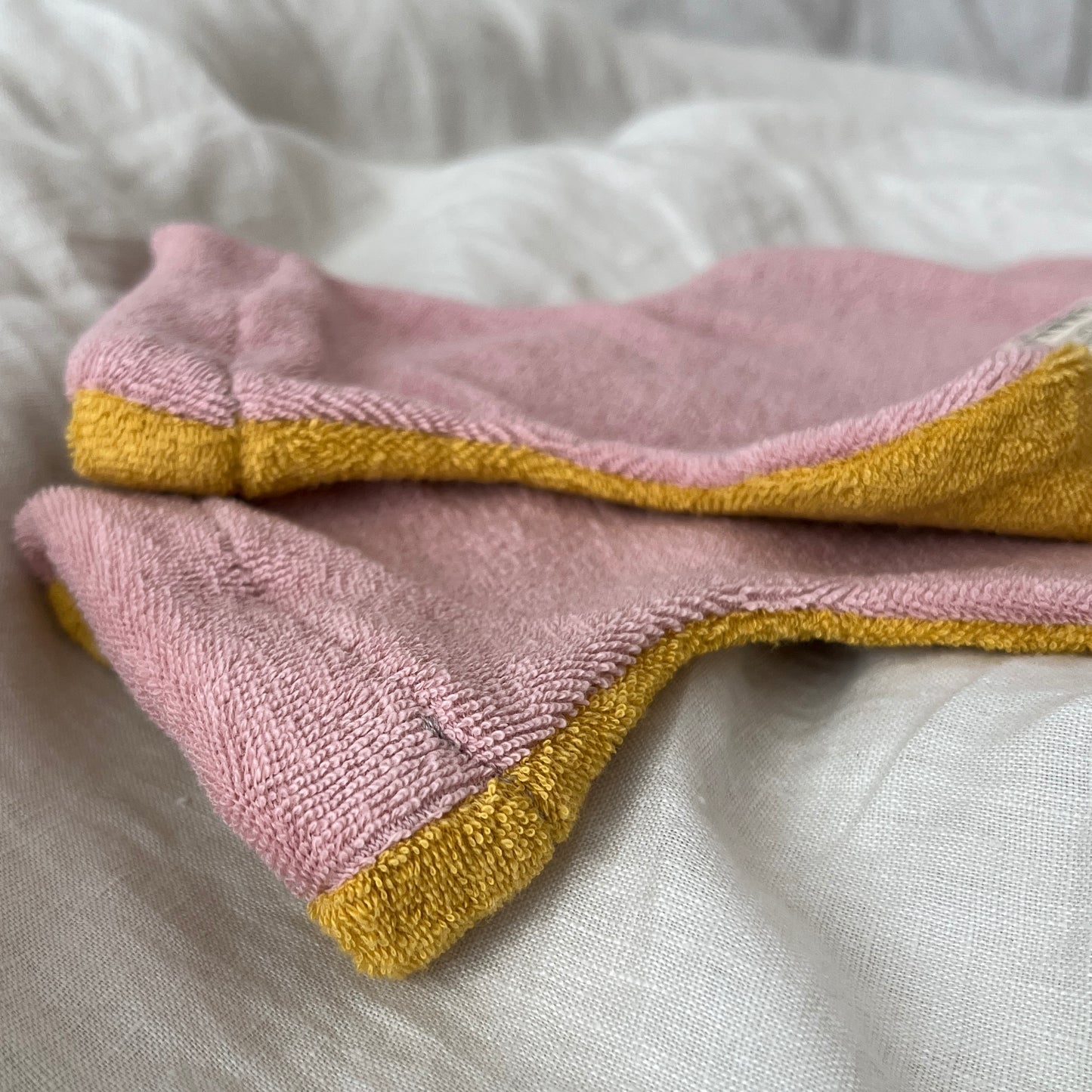 WÄRMFLASCHENBEZUG, ROSA - GELB