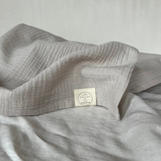LITTLE THINGS OF NATURE - SWADDLE, CASHEW