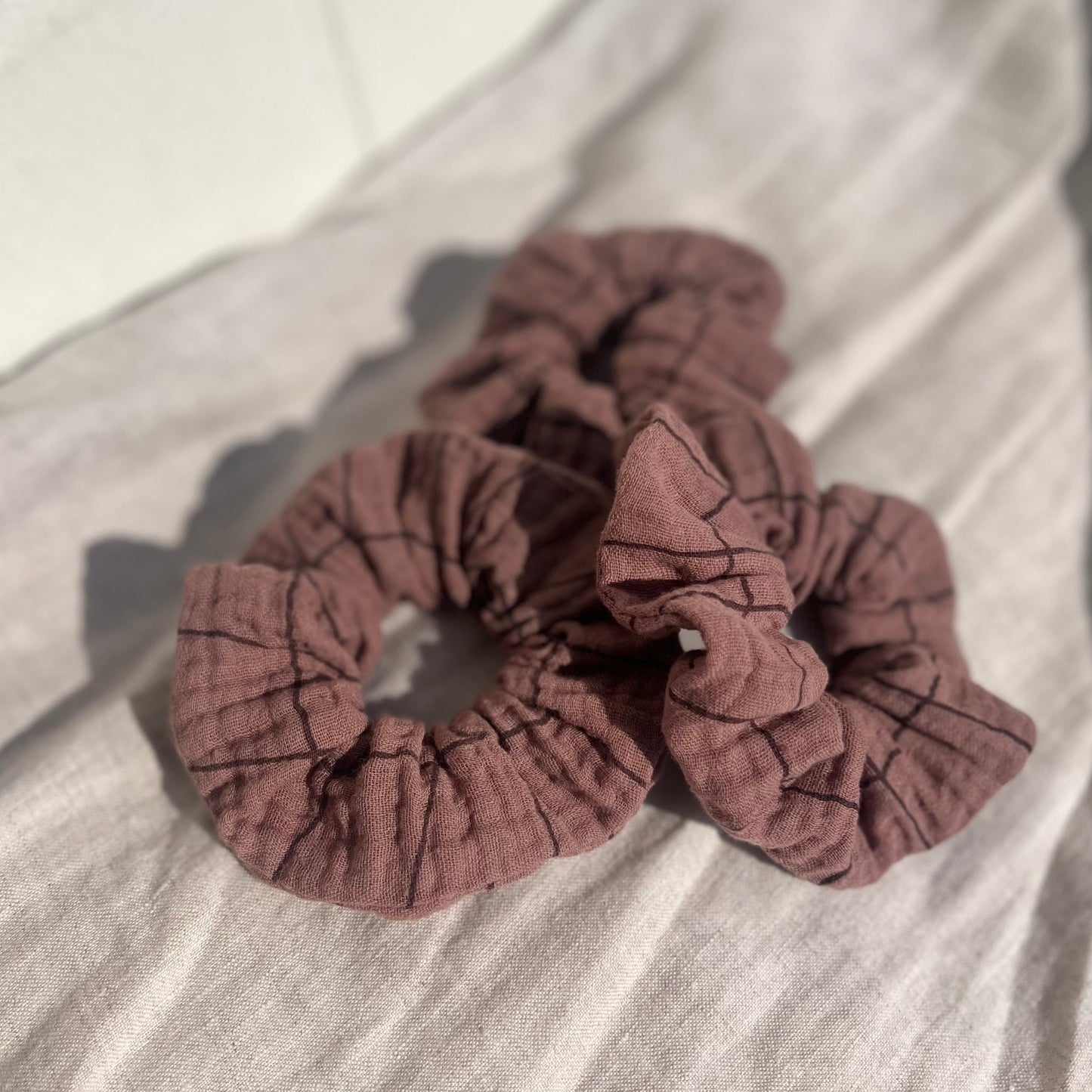 SCRUNCHIE, MAROON