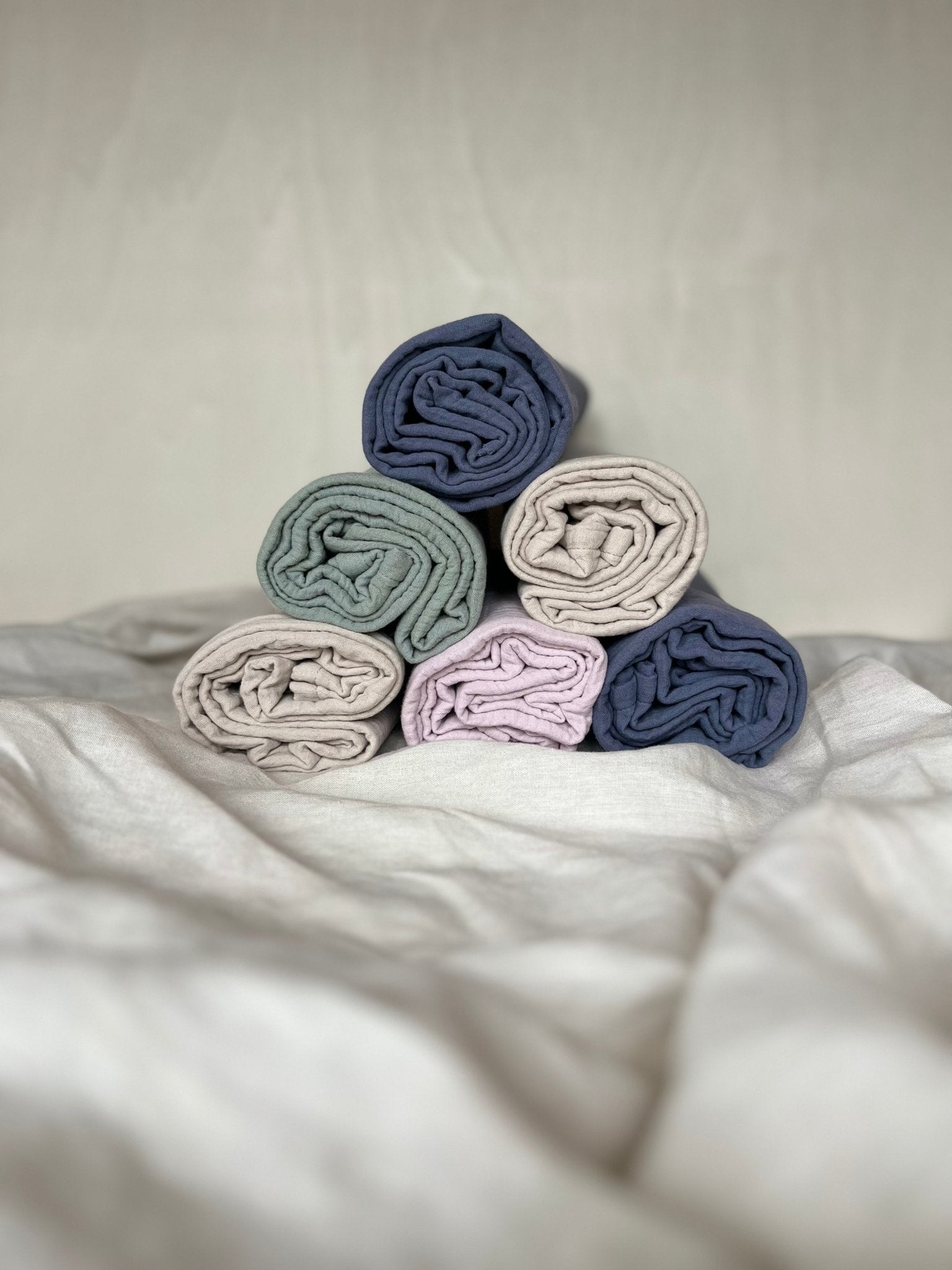 LITTLE THINGS OF NATURE - SWADDLE, DUSTY GREENcamiro shop & studioHannah & Isa