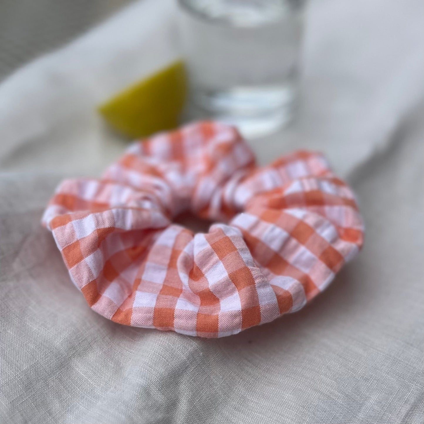 SCRUNCHIE - KARO, PEACH, WEIẞcamiro shop & studioHannah & Isa